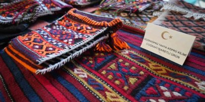 Kadınların el emeğiyle dokuduğu geleneksel kilimler ilgi bekliyor