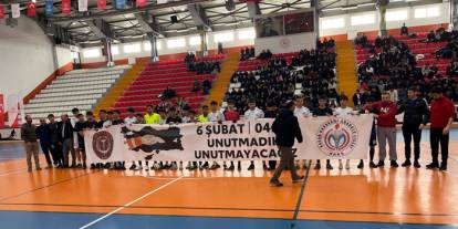6 Şubat depremi,  Kars okul sporları finalinde anıldı