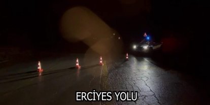 Kayseri-Erciyes yolu kar yağışı nedeniyle trafiğe kapandı