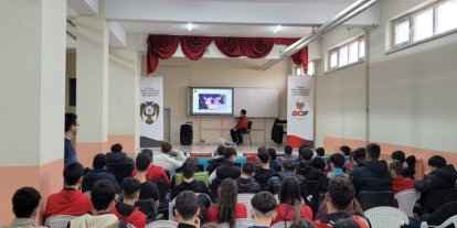 Kütahya’da "Gençlik ve Güvenli Gelecek" projesi kapsamında öğrencilere bilgilendirme yapıldı