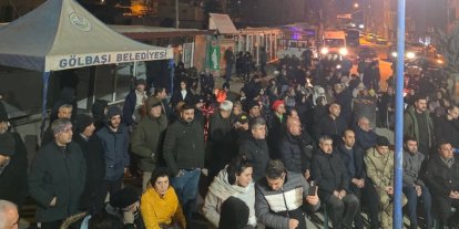 Gölbaşı’nda deprem şehitleri gözyaşlarıyla anıldı