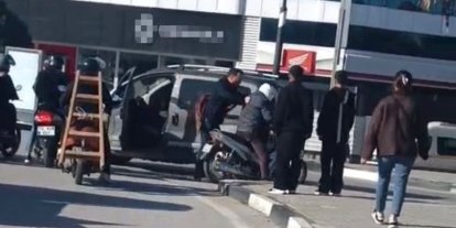 Kavşakta geçiş önceliği tartışması kavgaya dönüştü: Taraflar birbirlerine girdi