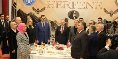 Erzurumlular İzmir’de düzenlenen herfene gecesinde buluştu