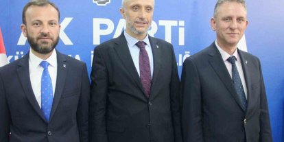 AK Parti Kütahya milletvekilleri, Başkan Güneş’in yerel kıyafetli fotoğrafı üzerinden yapılan paylaşıma tepki gösterdi