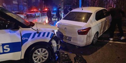 Kayseri’de polis aracı ile otomobil çarpıştı: 1 yaralı
