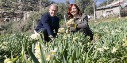 Mersin’de 4. Nergis Şenliği binlerce vatandaşı buluşturdu