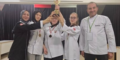 Gedizli kızlardan bölge birinciliği