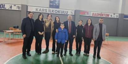 Kars Liseler Arası Bilgi Yarışmasında Hasan Harakani Anadolu Lisesi Birinci Oldu
