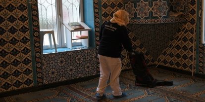 Kuşadası Belediyesi camileri Ramazan ayına hazırlıyor