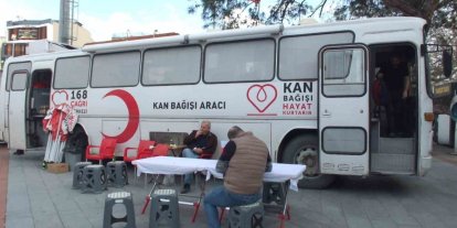 Burhaniyeliler kan bağışı paptı