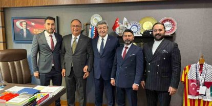 AK Parti Tomarza İlçe Teşkilatı’nda TBMM’ye ziyaret