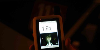 Alkollü sürücü yolda uyuya kaldı, uyanınca polise ecel teri döktürdü