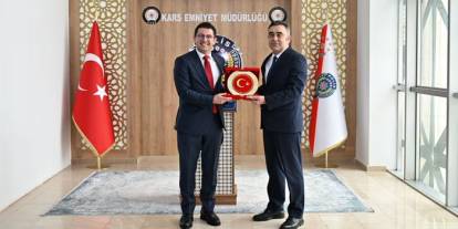 Kars İdare Mahkemesi Başkanı Mehmet Akif Akar’dan İl Emniyet Müdürü Murat Müdür Tombul’a nezaket ziyareti