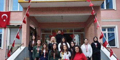 Türkeli Anadolu Lisesi’nden il üçüncülüğü başarısı