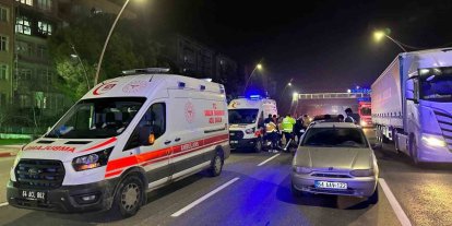 Uşak’ta 4 araçlı zincirleme kazada 6 kişi yaralandı