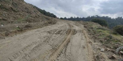 Toprak kayması nedeniyle okula gidemeyen öğrencilerin yolu açıldı