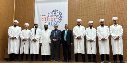 Simav’da yeni din görevlilerine cübbe ve sarık giydirildi