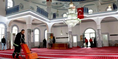 Söke Belediyesi’nden Ramazan öncesi camilerde kapsamlı temizlik