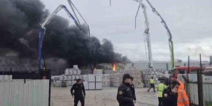 Balıkesir’de yapı market deposunda yangın