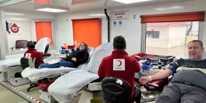 Nazilli’de öğrenci velilerinden kan bağışı yarışı