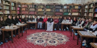 Öğrenciler Aksaray’daki okuma sohbetinde bir araya geldi