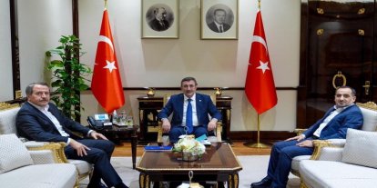 Cumhurbaşkanı Yardımcısı Yılmaz, Memur-Sen Genel Başkanı Yalçın’ı kabul etti