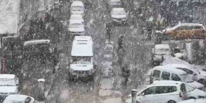 Van’da yoğun kar yağışı etkili oldu