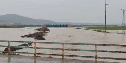 İslahiye’de sağanak sonrası ev ve tarlaları su bastı