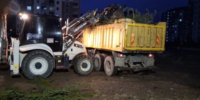 Melikgazi Belediyesi ekipleri rüzgar mesaisinde