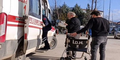 Ağaç budarken bileğini kesti