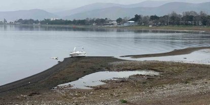 İznik Gölü’nde kuraklık alarmı: Yağışlara rağmen çekilme sürüyor