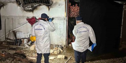 Prefabrik evde çıkan yangında karı-koca hayatını kaybetti