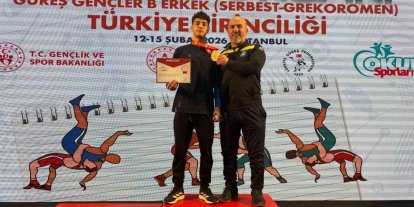 Manisalı güreşçilerden Türkiye Şampiyonası’nda 2 bronz madalya