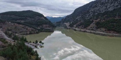 Feke Barajı’nda yükselen su seviyesi yüz güldürüyor