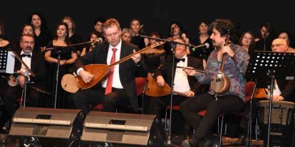 ‘Odunpazarı Halk Eğitimi Merkezi Türk Halk Müziği Korosu 52. Yıl Sanat Gecesi Konseri’ yoğun ilgi gördü