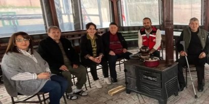 Huzurevinde sucuk-ekmek etkinliğiyle gönüller ısındı