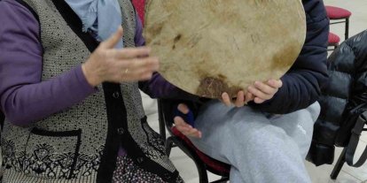 Pazarlar’da halk oyunları kursunda seslendirilen yöresel ezgiler