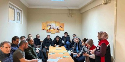 İliç’te üreticilere B-Reçete sistemi anlatıldı