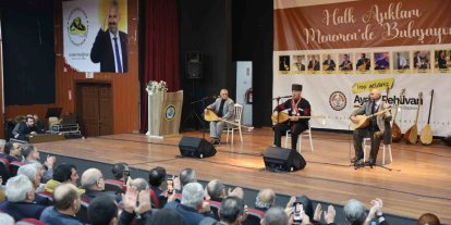 Halk aşıklarından Menemen’de kültür ziyafeti