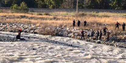 Köprüden düşerek akıntıya kapılan çocuk hayatını kaybetti