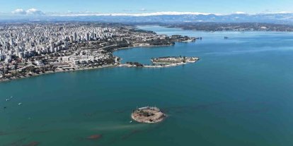 Adana’da gölde su seviyesi yükseldi, Sevgi Adası yolu kayboldu