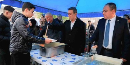 Efeler’in ilk iftar sofrası Alanlı Mahallesi’nde kuruldu