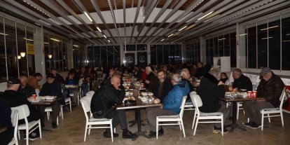 Atakum Belediyesi Şehit Ömer Halisdemir Parkı’nda ücretsiz iftar hizmeti