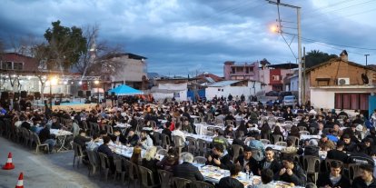 Efeler’de vatandaşlar aynı sofrada buluştu