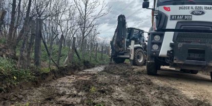Köy yollarında yağmur suyu çalışması