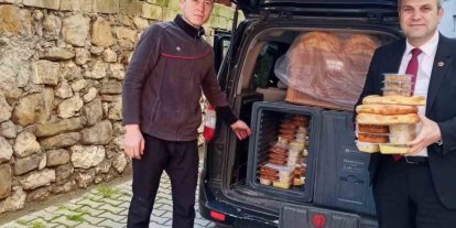 Bilecik’te vatandaşların kapısına sıcak yemek ulaştırıldı