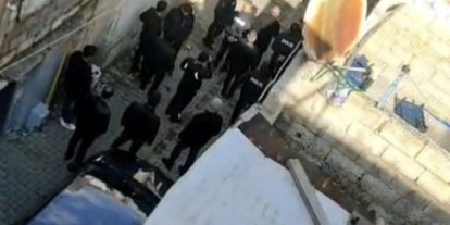 Hırsızlık için eve giren üvey kardeşin boğmaya çalıştığı kadın hastanede hayatını kaybetti