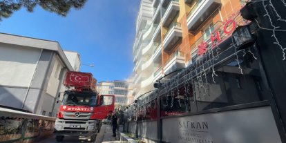 Otel yangınında mahsur kalan 8 kişi kurtarıldı