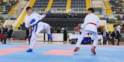 Karate Gençler grup birinciliği Balıkesir’de başladı