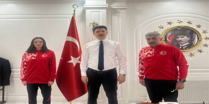 Digor Kaymakamı Ahmed Tayyib Kahraman'a, Milli Sporcu Tuğba Toptaş'tan Ziyaret